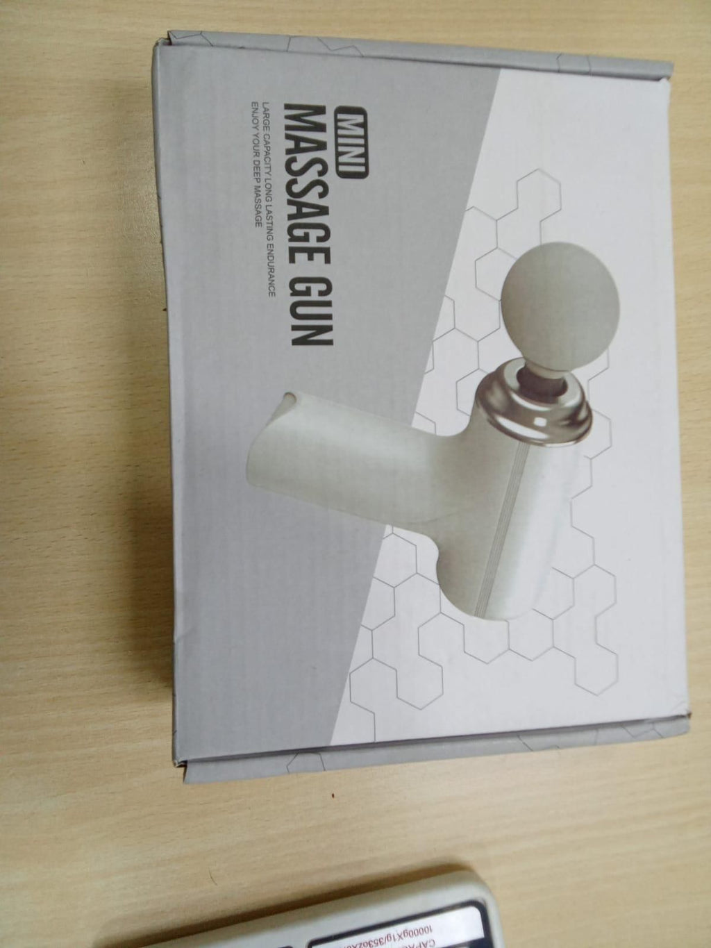 Gun Massager Deep tissue massage gun, 6-speed intensity, Silicone round head, Full body gun massager.